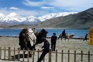 Karakul Lake